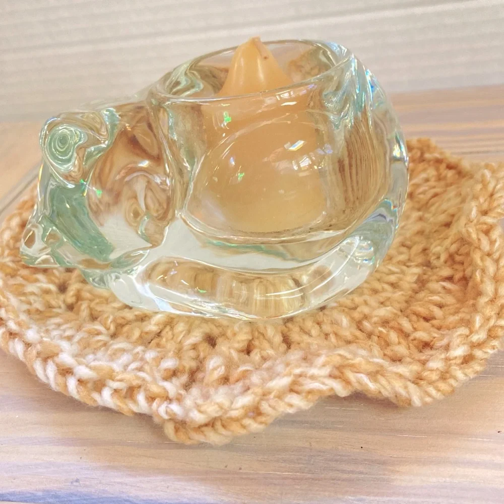 INDIANA GLASS Kitty Cat Glass Votive Candle Holder with Hand Crochet Doily